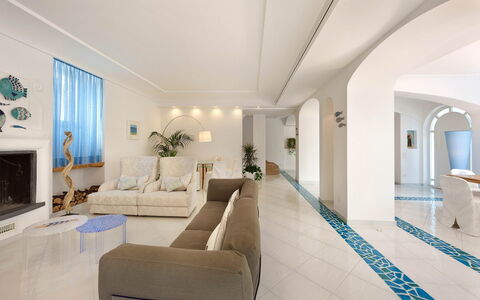 Villa delle Sirene: Sol, Design Intérieur, Sol, Meubles, Plafond, Canapé, Éclairage, Pièce, Appartement, Salon