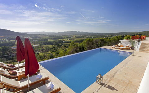 Villa Edward: Piscine, Loisir, Recours, Balancelle, Mobilier De Jardin, Eco Hôtel, Vacances, Thermes, Ville Resort, Parapluie