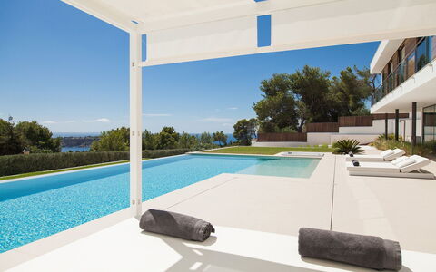 Villa Emily: Piscine, Recours, Mobilier De Jardin, Composite, Ombre, Loisir, Chaise, Eco Hôtel, Villa, Conception