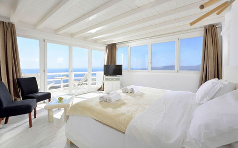 Villa Fabulous: Meubles, Appartement, Recours, Chambre, Lit, Hôtel, Literie, Drap De Lit, Cadre De Lit, Villa