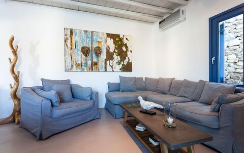 Villa Filìa: Meubles, Canapé, Design Intérieur, Bois, Sol, Table, Sol, Salon, Appartement, Éclairage