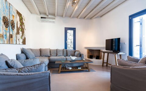 Villa Filìa: Meubles, Design Intérieur, Bois, Canapé, Sol, Sol, Appartement, Domicile, Salon, Table