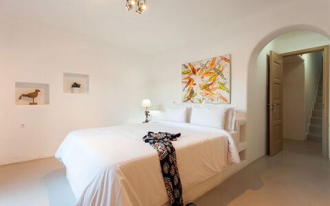 Villa Filìa: Mur, Design Intérieur, Sol, Sol, Meubles, Plafond, Chambre, Éclairage, Domicile, Lit