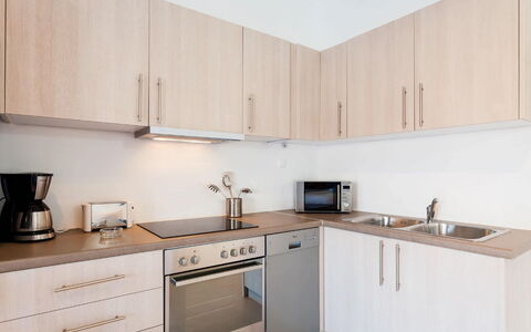 Villa Filìa: Meubles, Cuisine, Comptoir, Appareil De Cuisine, Cabinetry, Design Intérieur, Bois, Sol, Principaux Appliance, Sol