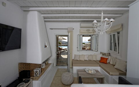 Villa Fos: Meubles, Appartement, Recours, Chaise, Salon, Ombre, Oreiller, Conception, Canapé