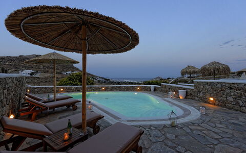 Villa Fos: Nuit, Recours, Piscine, Eco Hôtel, Ville Resort, Minuit, Hôtel, Villa, Station Balnéaire
