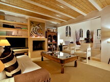 Villa Gold