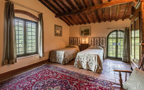 Villa Il Castagno: Mur, Meubles, Design Intérieur, Sol, Lit, Chambre, Sol, Domicile, Pièce, Plafond