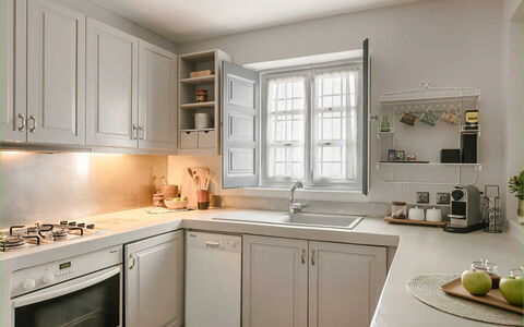 Villa Jasmine: Cuisine, Appareil De Cuisine, Cabinetry, Comptoir, Principaux Appliance, Design Intérieur, Evier, Évier, Domicile, Électroménager