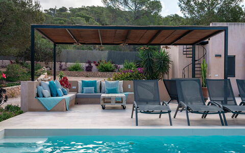 Villa Luanda: Meubles, Mobilier De Jardin, Piscine, Chaise, Recours, Tableau De Plein Air, Table, Ombre, Composite, Patio
