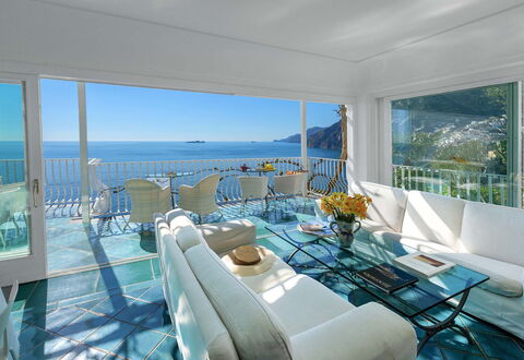 Villa Magnolia: Meubles, Recours, Chaise, Table, Design Intérieur, Mer, Appartement, Table Cuisine Et Salle A Manger, Hôtel, Eco Hôtel