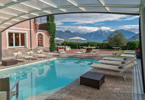 Villa Meridiana: Colline, Chaîne De Montagnes, Jardin, Recours, Biens, Piscine, Vallée, Station De Montagne, Eco Hôtel, Alpes