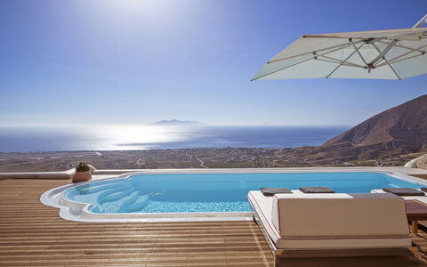 Villa Orestis: Bleu, L'Eau, Piscine, Mobilier De Jardin, Recours, Meubles, Ombre, Balancelle, Eco Hôtel, Mer