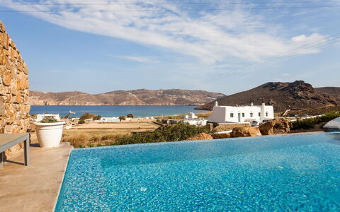 Villa Paradeisos: Piscine, Recours, Chaîne De Montagnes, Côte, Eco Hôtel, Villa, Ville Resort, Hôtel, Baie, Balancelle