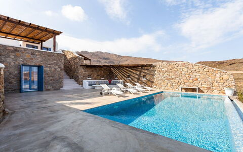 Villa Paradeisos: Bleu, Piscine, Recours, Hôtel, Villa, Eco Hôtel, Caractéristique De L'Eau, Ville Resort