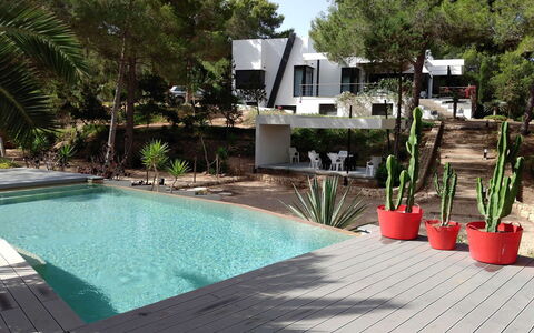 Villa Roja: Piscine, Recours, Mobilier De Jardin, Ombre, Eco Hôtel, Balancelle, Aménagement Paysager, Arrière-Cour, Jardin