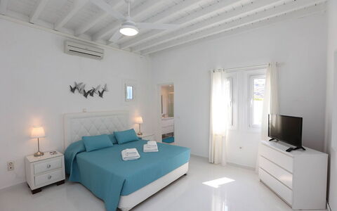 Villa Rose 1: Meubles, Design Intérieur, Sol, Sol, Plafond, Chambre, Pièce, Appartement, Lit, Domicile