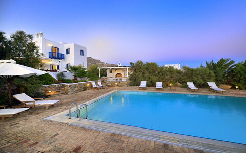 Villa Sesilia: Bleu, Piscine, Recours, Eco Hôtel, Biens, Villa, Hôtel, Ville Resort, Chaise, Hacienda