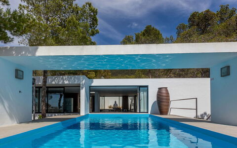 Villa Tomsk: Bleu, Piscine, Recours, Composite, Ombre, Eco Hôtel, Hôtel, Béton, Villa, Biens