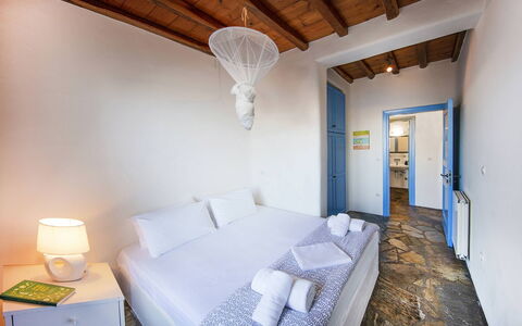 Villa Tychi: Bleu, Composite, Piscine, Hôtel