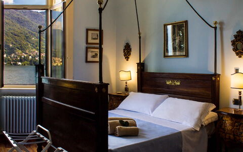 Villa Virginia: Meubles, Design Intérieur, Chambre, Lit, Pièce, Lampe, Cadre De Lit, Luminaire, Appartement, Plafond