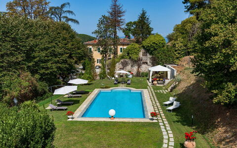 Villa Vorno: Piscine, Zone Résidentielle, Thermes, Recours, Biens, Mobilier De Jardin, Villa, Hacienda, Loisir, Jardin