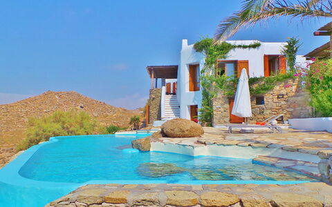 Villa Zenas with Direct Access to the Sea: Piscine, Recours, Eco Hôtel, Villa, Biens, Ville Resort, Hôtel, Hacienda, Caractéristique De L'Eau