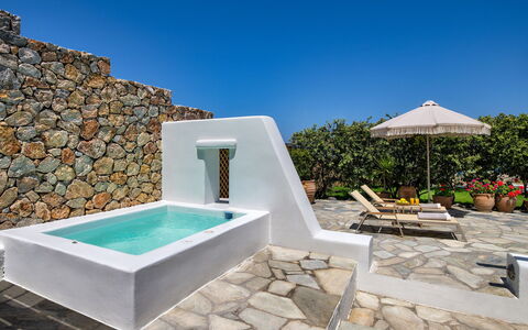 Guest House Sorokos: Piscine, Recours, Conception, Villa, Eco Hôtel, Tuile