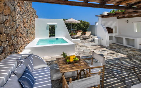 Guest House Sorokos: Recours, Conception, Villa, Cour, Chaise, Eco Hôtel, Plante D'Appartement, Appartement Penthouse, Balcon, Hôtel