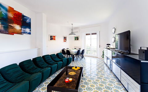 Casa Milena: Meubles, Design Intérieur, Sol, Canapé, Sol, Salon, Plafond, Pièce, Éclairage