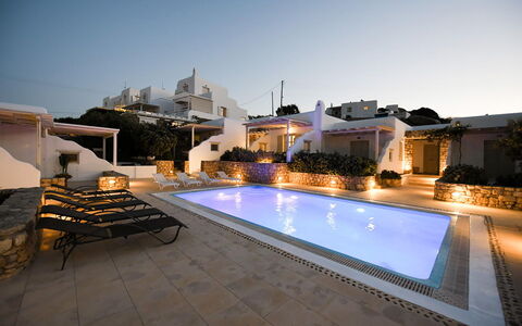 Marvi House: Recours, Piscine, Biens, Eco Hôtel, Hôtel, Villa, Conception, Hôtel Boutique, Cour, Plante D'Appartement