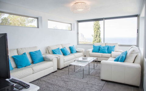 Villa Rigel: Meubles, Design Intérieur, Canapé, Sol, Sol, Salon, Plafond, Pièce, Domicile, Table