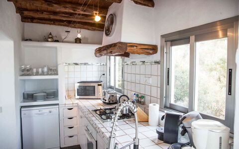 Villa Rigel: Cuisine, Comptoir, Design Intérieur, Appareil De Cuisine, Plafond, Meubles, Sol, Cuisinière, Pièce, Principaux Appliance