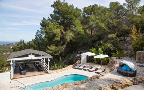 Villa Rigel: Piscine, Mobilier De Jardin, Recours, Eco Hôtel, Ombre, Balancelle, Parapluie, Chaise, Villa, Hôtel
