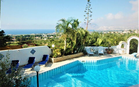 Villa Lo Capo: Bleu, Piscine, Recours, Mobilier De Jardin, Meubles, Eco Hôtel, Chaise, Hacienda, Balancelle, Pot De Fleur