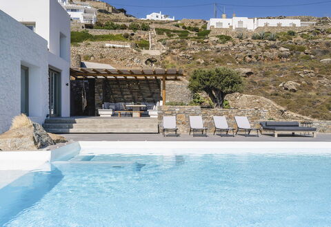 The Mykonian Castle: Piscine