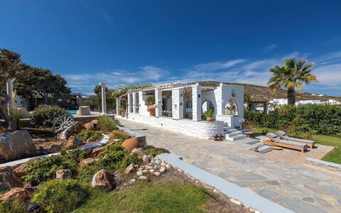 Villa Emera: Aménagement Paysager, Jardin, Biens, Hacienda, Béton, Ombre, Dalle, Cour, Villa