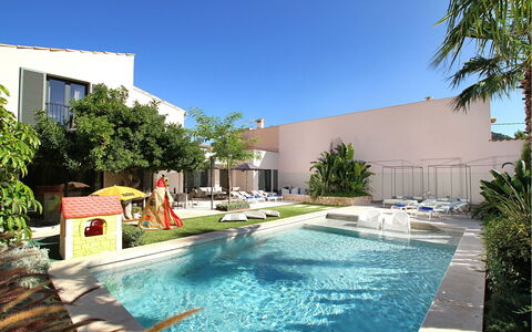 Villa Amaranta: Piscine, L'Eau, Recours, Zone Résidentielle, Caractéristique De L'Eau, Loisir, Eco Hôtel, Mobilier De Jardin, Composite, Thermes