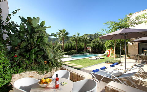 Villa Amaranta: Piscine, Mobilier De Jardin, Meubles, Recours, Parapluie, Balancelle, Chaise, Eco Hôtel, Jardin
