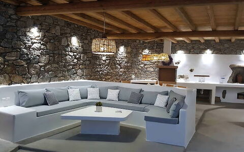 Villa Elmas: Meubles, Design Intérieur, Canapé, Sol, Sol, Table, Salon, Domicile, Table Basse
