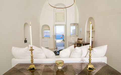 Caldera Suite: Appartement, Chambre, Lit, Lampe, Recours, Cadre De Lit, Hôtel, Oreiller, Luminaire, Suite