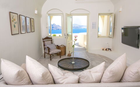 Aloy Suite: Meubles, Canapé, Design Intérieur, Appartement, Domicile, Chaise, Mer, Recours, Plafond