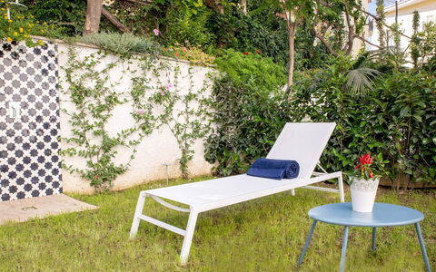 Jacaranda House: Mobilier De Jardin, Jardin, Ombre, Aménagement Paysager, Chaise, Balancelle, Chaise Longue