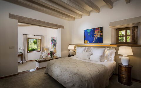 Villa Maggy: Mur, Meubles, Design Intérieur, Domicile, Sol, Chambre, Sol, Appartement, Lit, Plafond