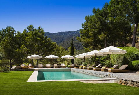Villa Maggy: Chaîne De Montagnes, Vallée, Piscine, Recours, Eco Hôtel, Aménagement Paysager, Ombre, Crête, Mobilier De Jardin, Balancelle