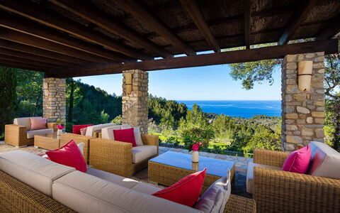 Villa Carlos: Meubles, Chaise, Mobilier De Jardin, Recours, Jardin, Eco Hôtel, Aménagement Paysager, Patio, Ombre, Arrière-Cour