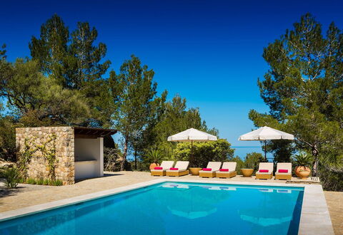 Villa Carlos: Bleu, Piscine, Recours, Ombre, Eco Hôtel, Aménagement Paysager, Villa, Mobilier De Jardin, Ferme