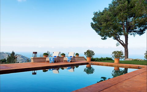 Villa Gem: Piscine, Recours, Mer, Eco Hôtel, Mobilier De Jardin, Côte, Pot De Fleur, Ville Resort, Aménagement Paysager, Balancelle