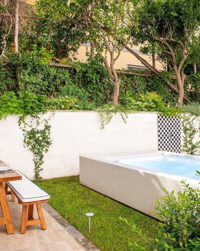 The Ivy Villa