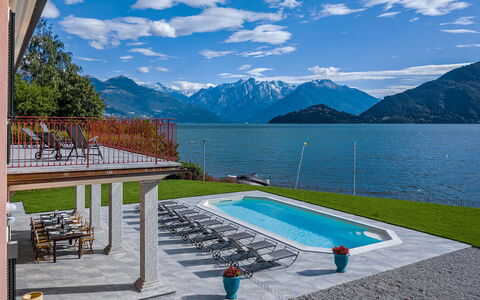 Villa Angela: Piscine, Recours, Chaîne De Montagnes, Eco Hôtel, Loisir, Mobilier De Jardin, Ville Resort, Hôtel, Crête, Alpes